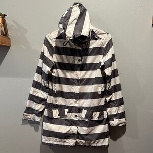 Helly Hansen Lioness Gray White Striped Rain Jacket Lightweight Long Full Coat